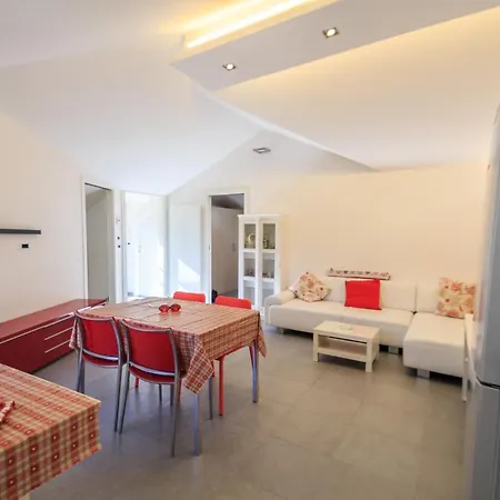 Apartment Mansarda Di Moderna Concezione *